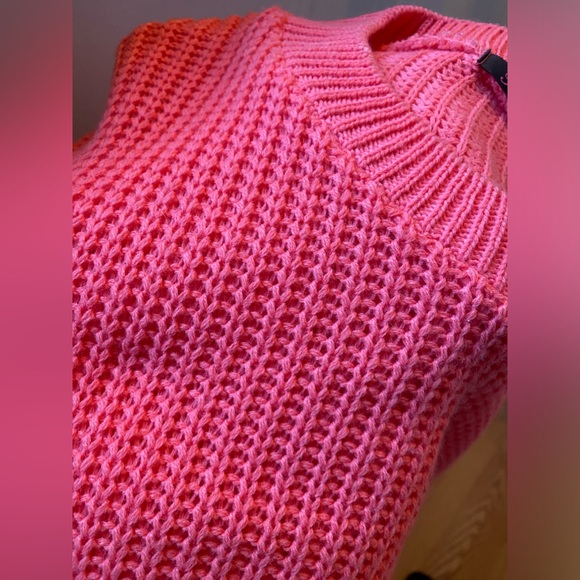 Neon coral knit pullover sweater - Picture 2 of 4
